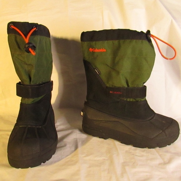 Columbia Powderbug Plus II Youth winter snow boots main image 4